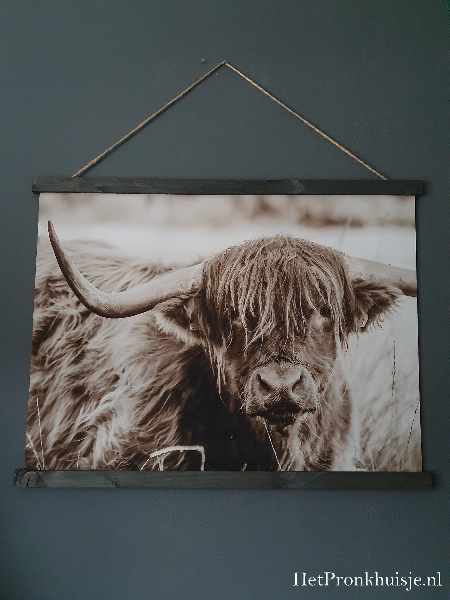 Wanddoek. Hooglander sepia. 83x63