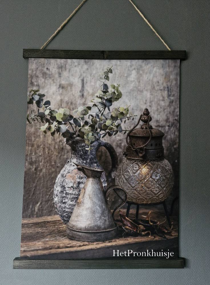 Wanddoek. Kruiken bij windlicht