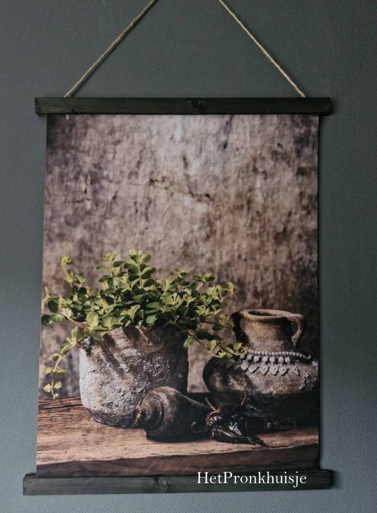 Wanddoek. Plantje met kruik