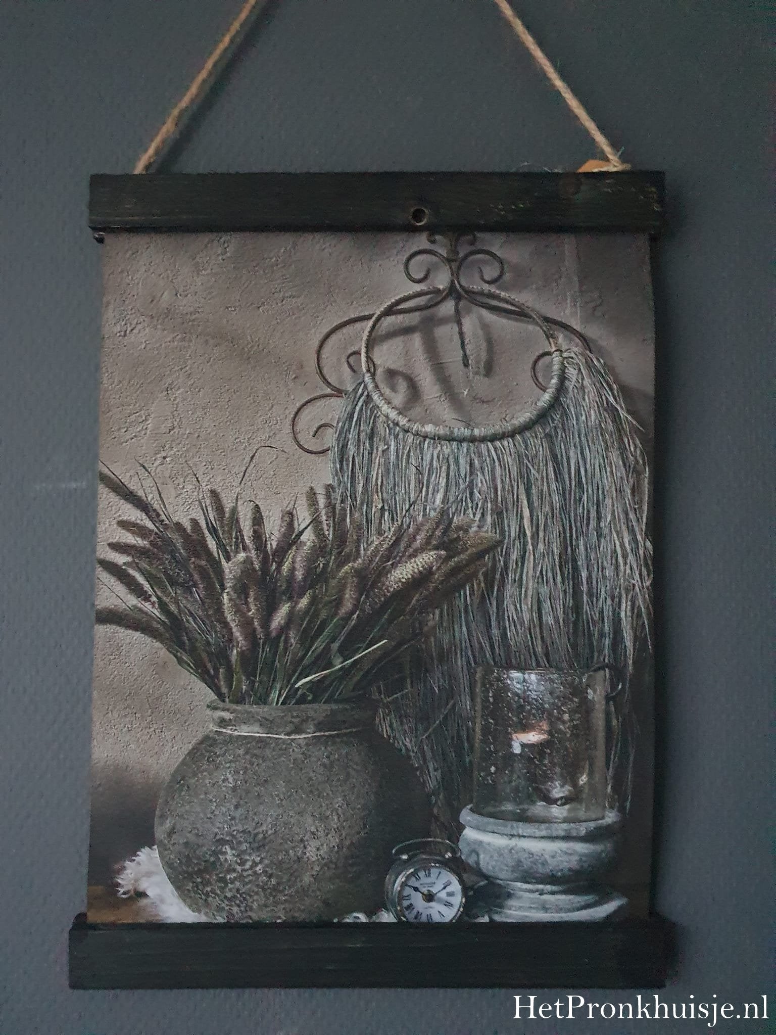 ddoek. Wandhanger met windlicht